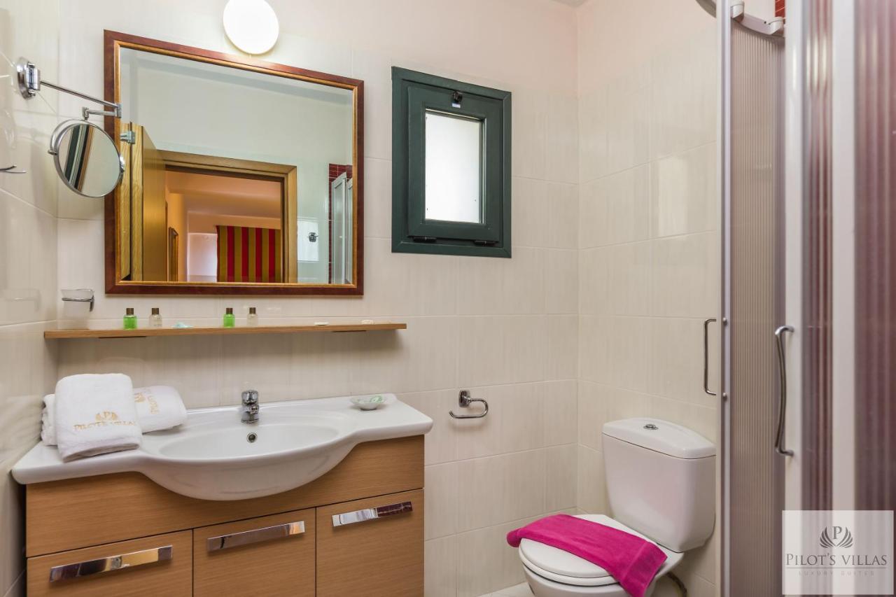Pilot's Villas Luxury Suites Hersónissos Extérieur photo