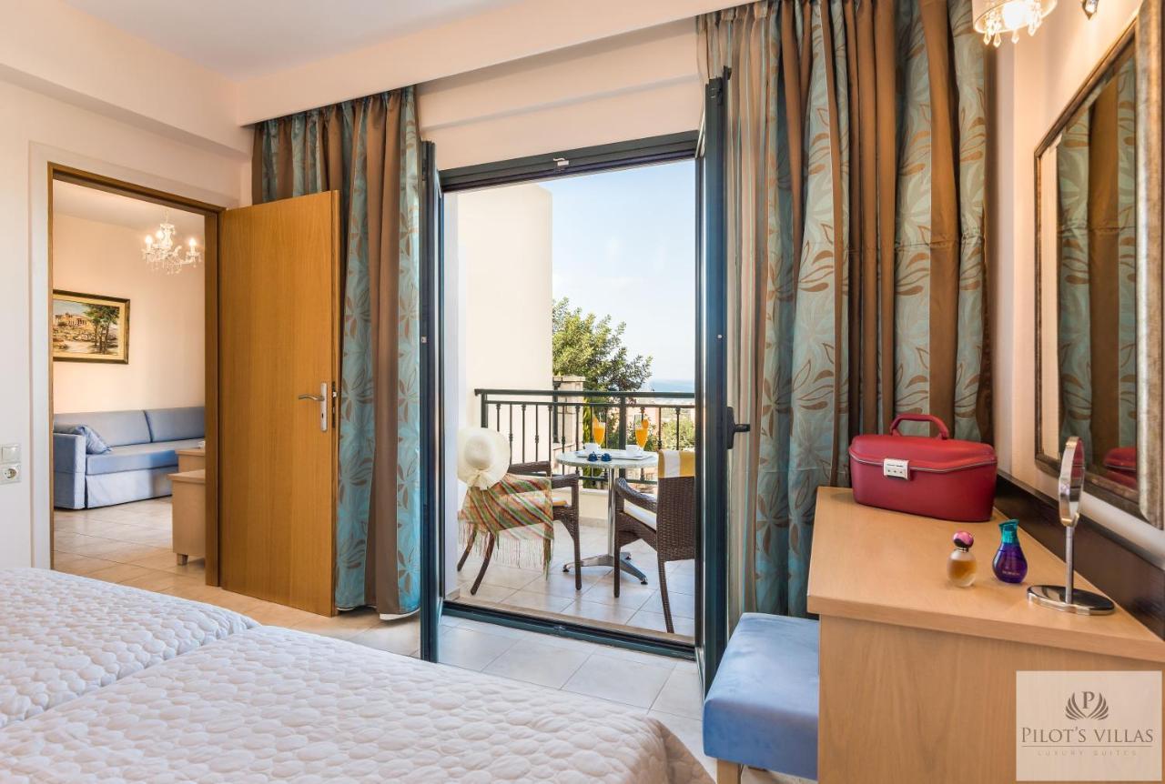 Pilot's Villas Luxury Suites Hersónissos Extérieur photo